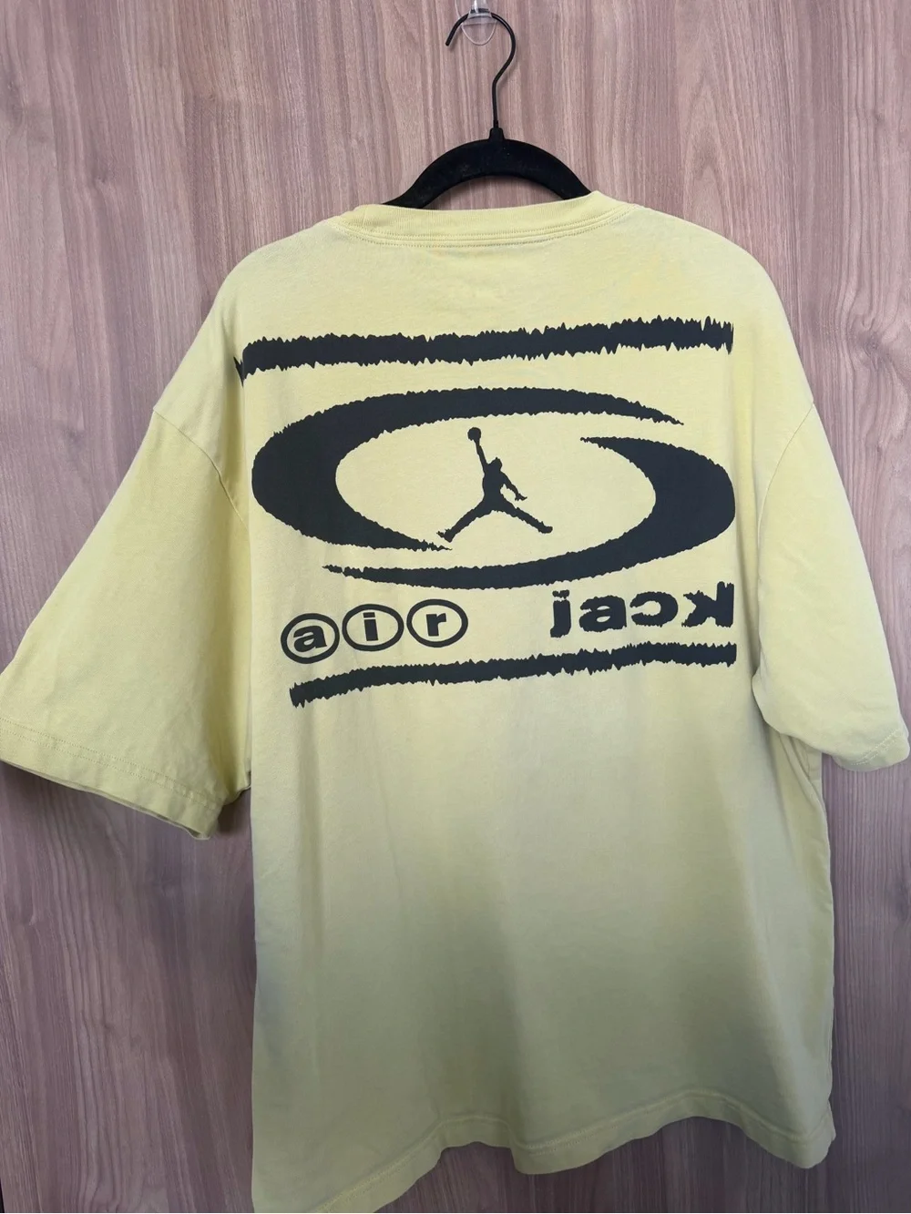 Air Jordan Men’s Short Sleeve Graphic T-Shirt in Pale Yellow